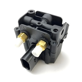  Блок клапанов пневмоподвески AirBagit для BMW 7er (F01_F02_F03)